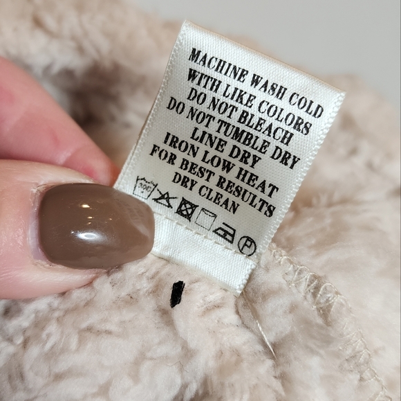 NWT Buckle Cozy Sherpa Fleece Cream 1/4 Zip Pullover Soft Stretch Size Small - Picture 10 of 16